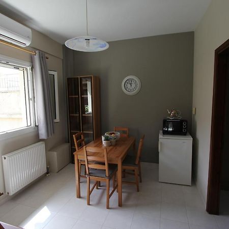 Cozy Apartment In The Heart Of The Town 아르고스톨리온 외부 사진